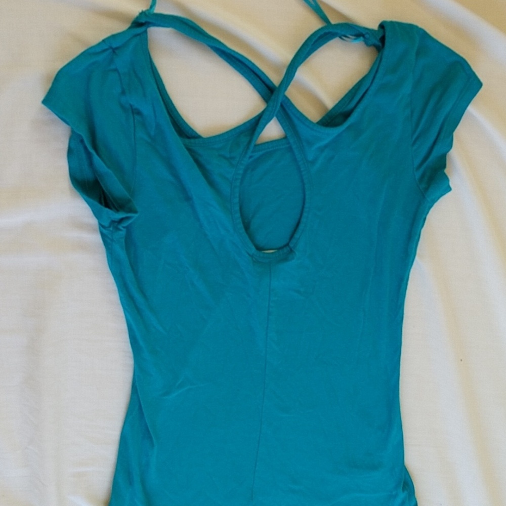 Cute key hole teal top